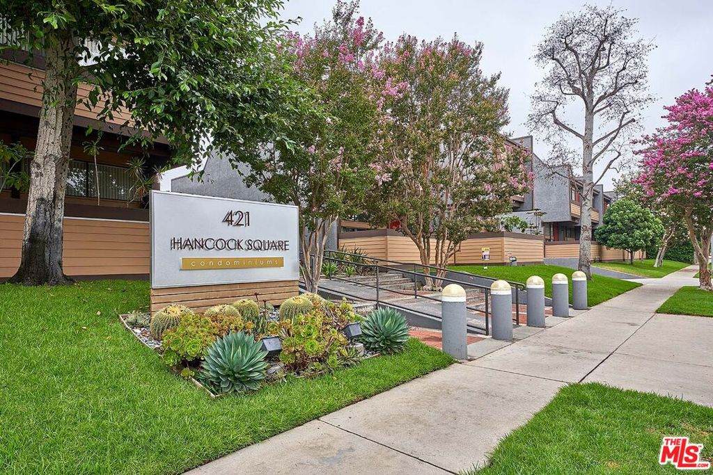 421 Van Ness Avenue - Photo 1