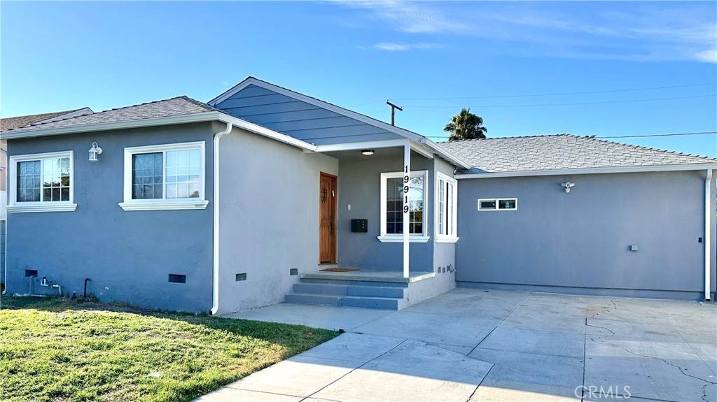 19919 Archwood Street - Photo 1
