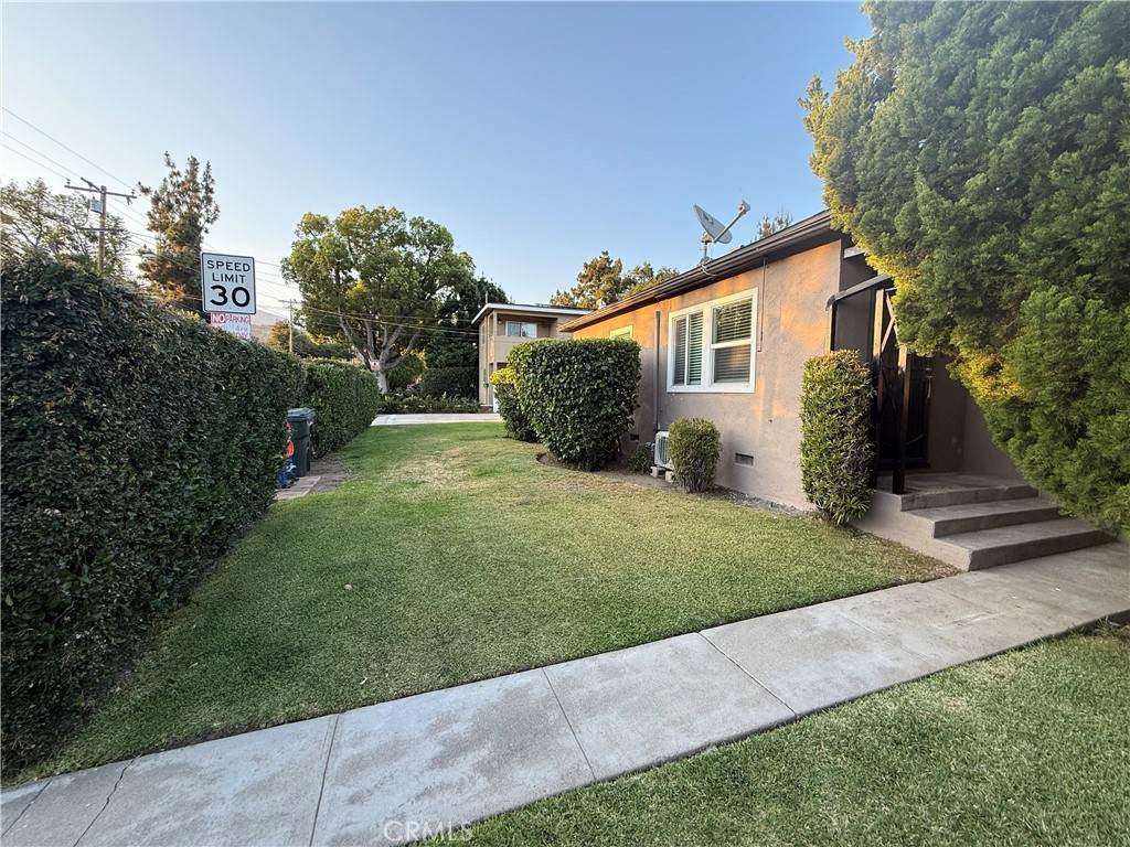 637 Colorado Boulevard - Photo 1