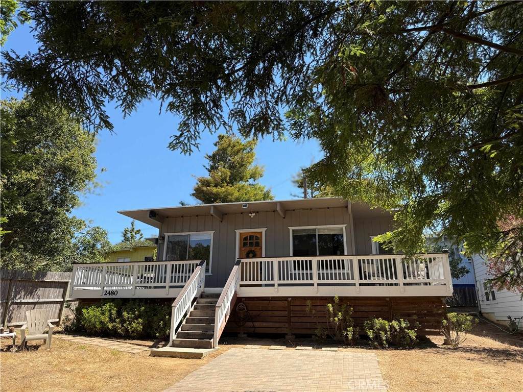 2480 Cowper Street - Photo 1