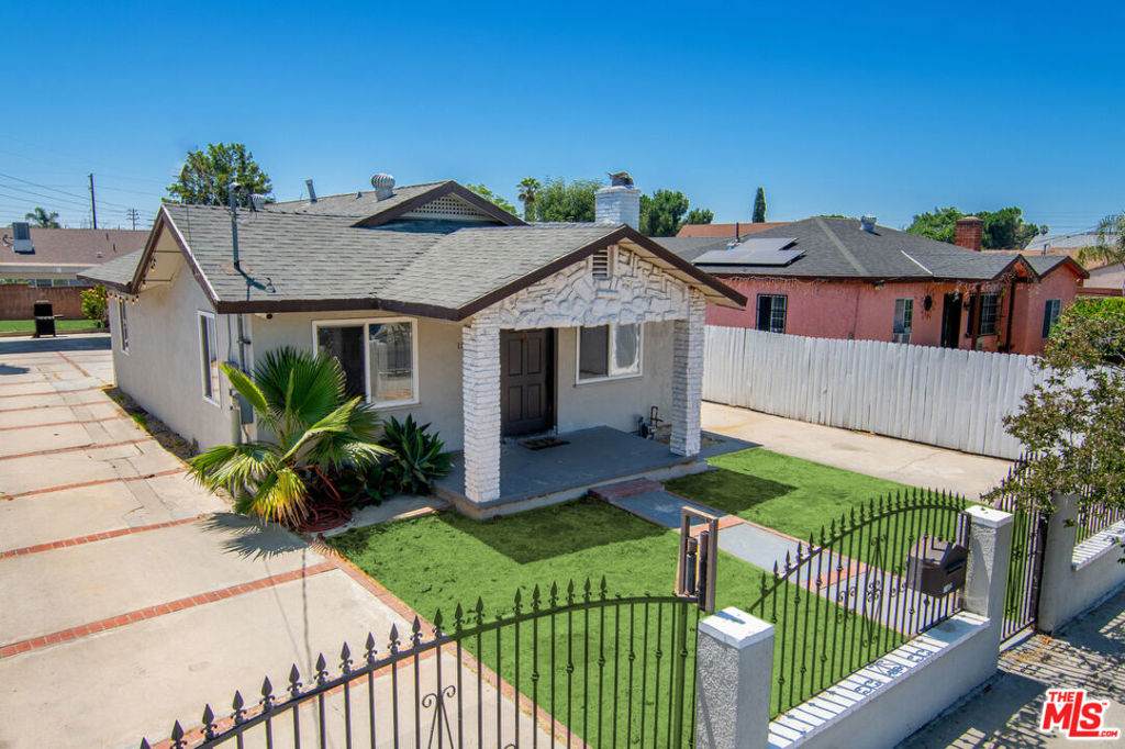 11862 Art Street - Photo 1