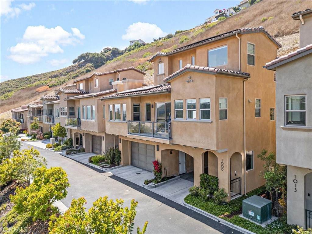 1009 Price Canyon Road - Photo 1
