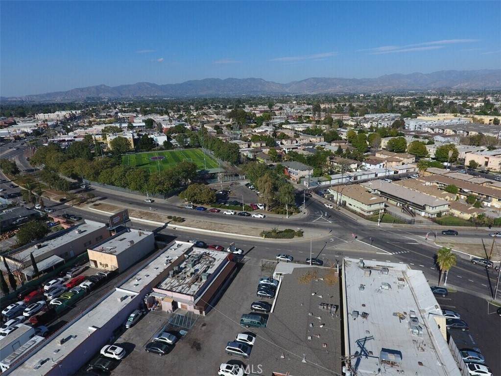 https://bt-photos.global.ssl.fastly.net/socal/orig_boomver_1_374781900-2.jpg