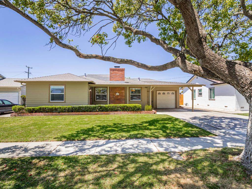 1233 Monroe Street - Photo 1