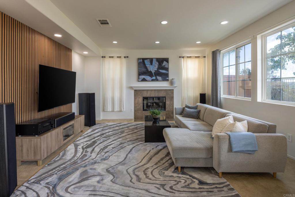 1185 Parkview Drive - Photo 1