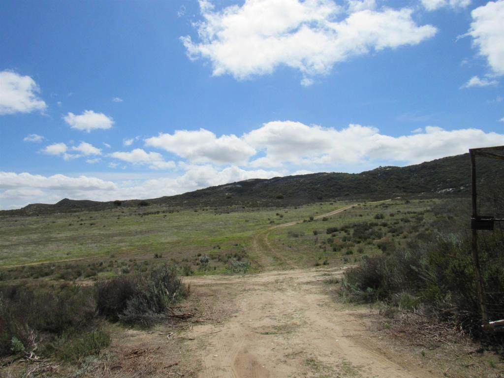 575 Hauser Creek Rd - Photo 1