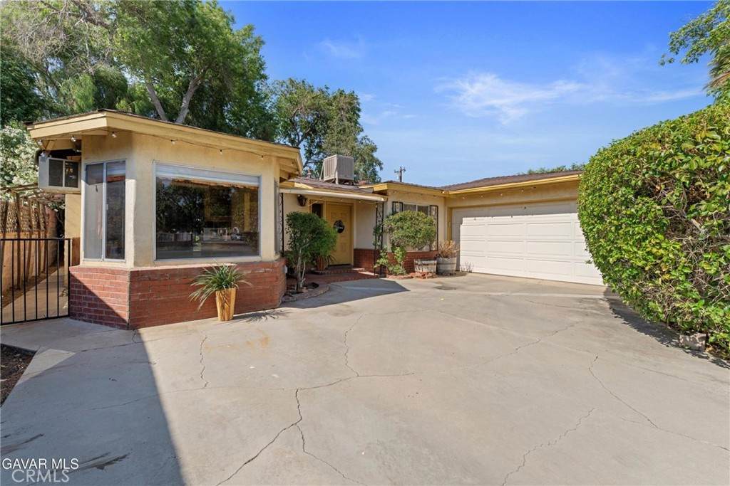 1333 Avenue R4 - Photo 1