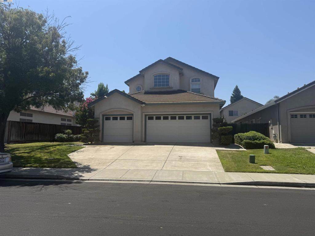 1480 Claremont Dr - Photo 1