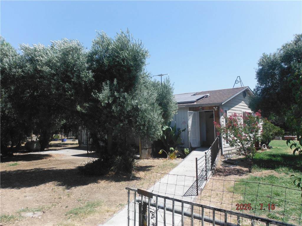 23210 Flournoy Avenue - Photo 1