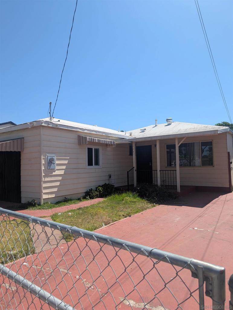 1121 46Th St - Photo 1