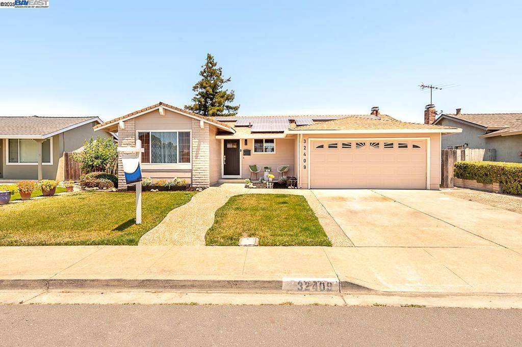 32409 Elizabeth Way - Photo 1