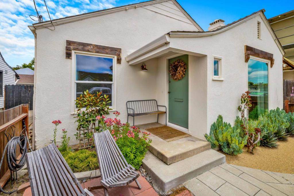 255 Katherine Avenue - Photo 1