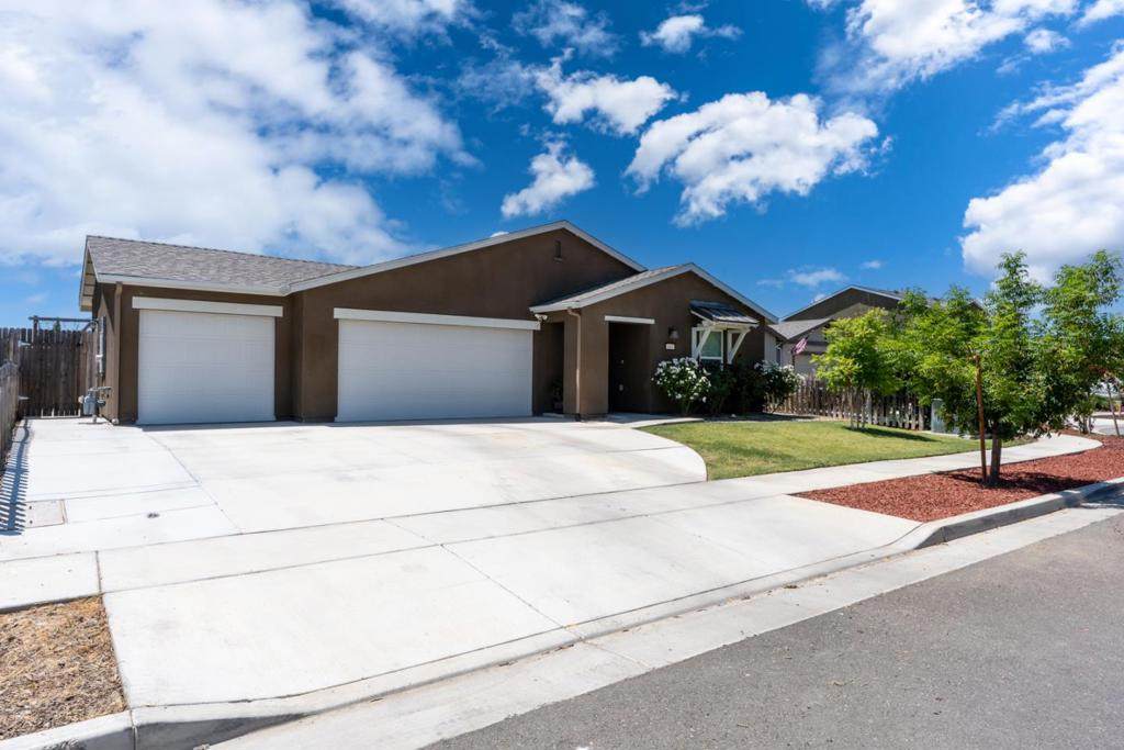 1807 Patricia Court - Photo 1