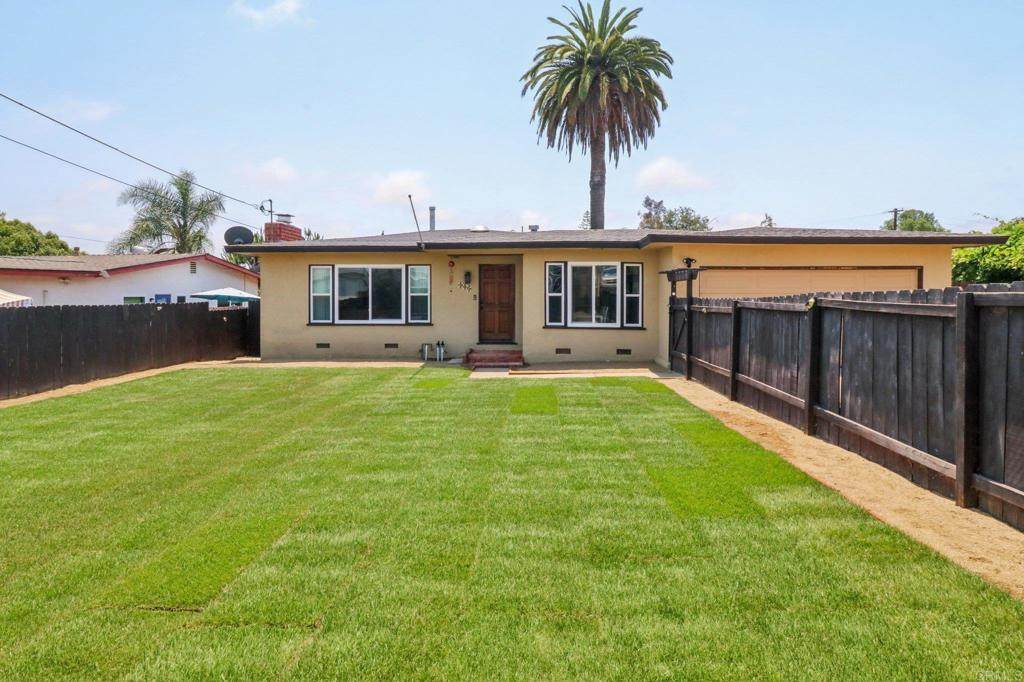 915 Crest View Rd - Photo 1