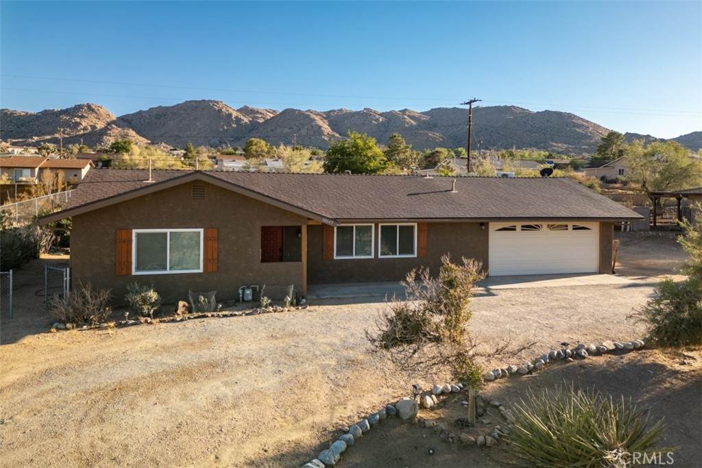 60649 Latham Trail - Photo 1