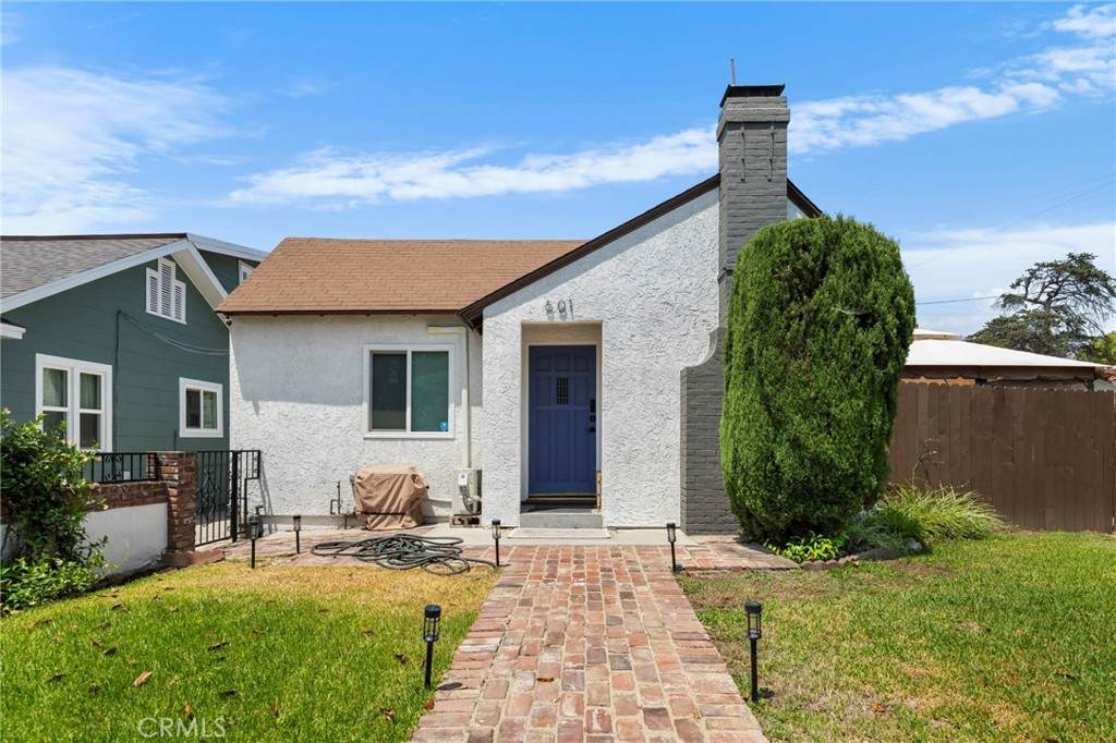 601 Orange Grove Avenue - Photo 1