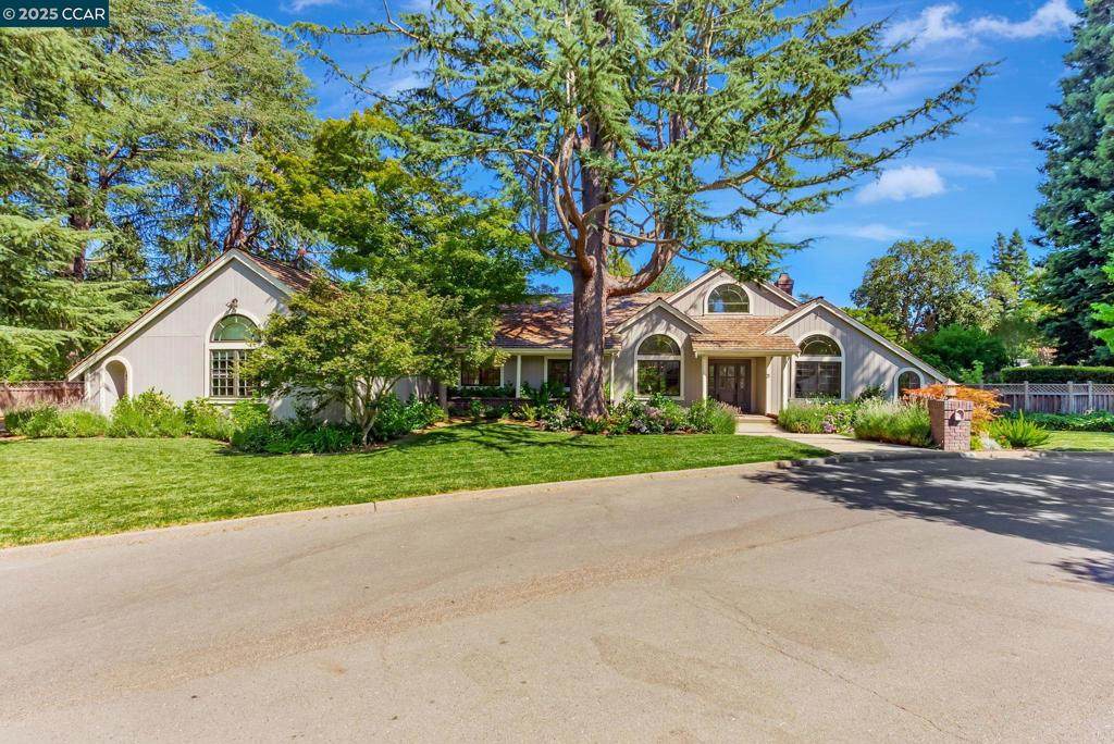 21 Carriage Ct - Photo 1