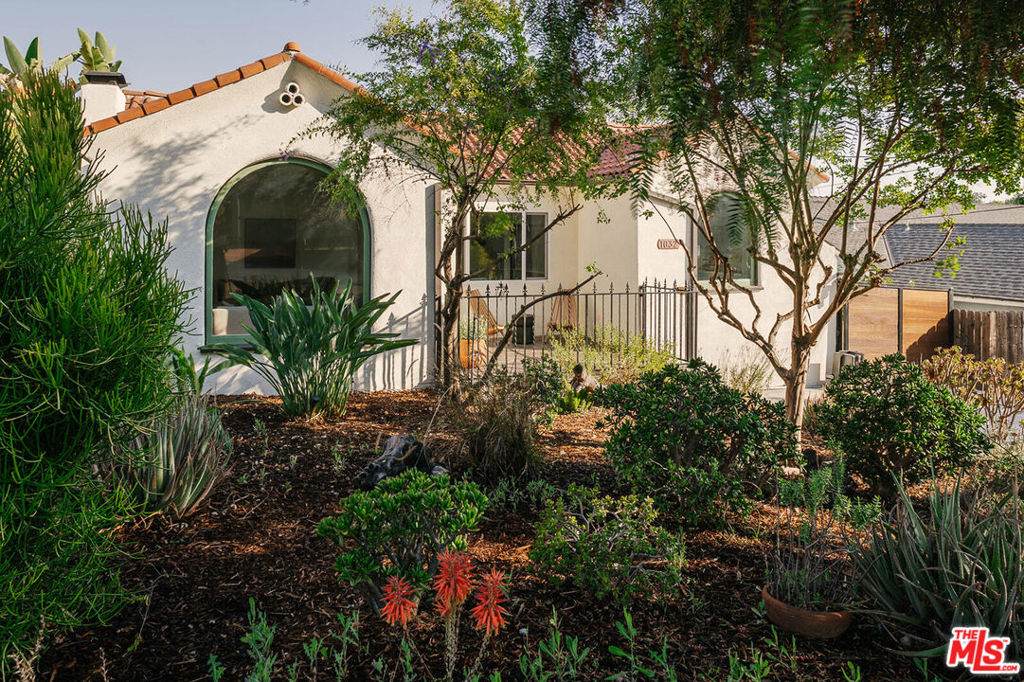 1032 Glen Arbor Avenue - Photo 1