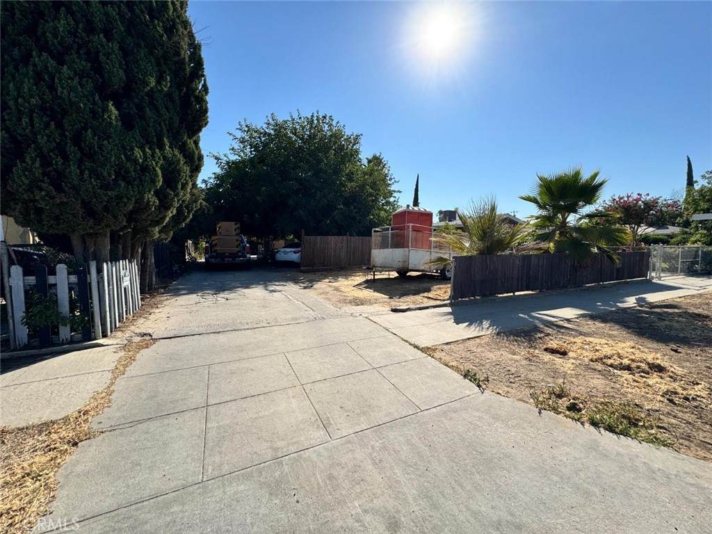 912 B Street - Photo 1