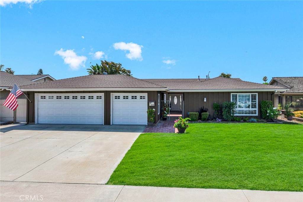 636 Longfellow Drive - Photo 1