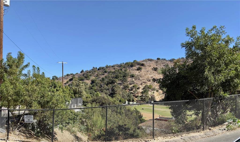 https://bt-photos.global.ssl.fastly.net/socal/orig_boomver_1_374801780-2.jpg