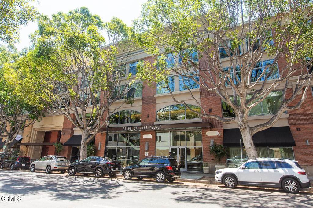 840 Green Street - Photo 1