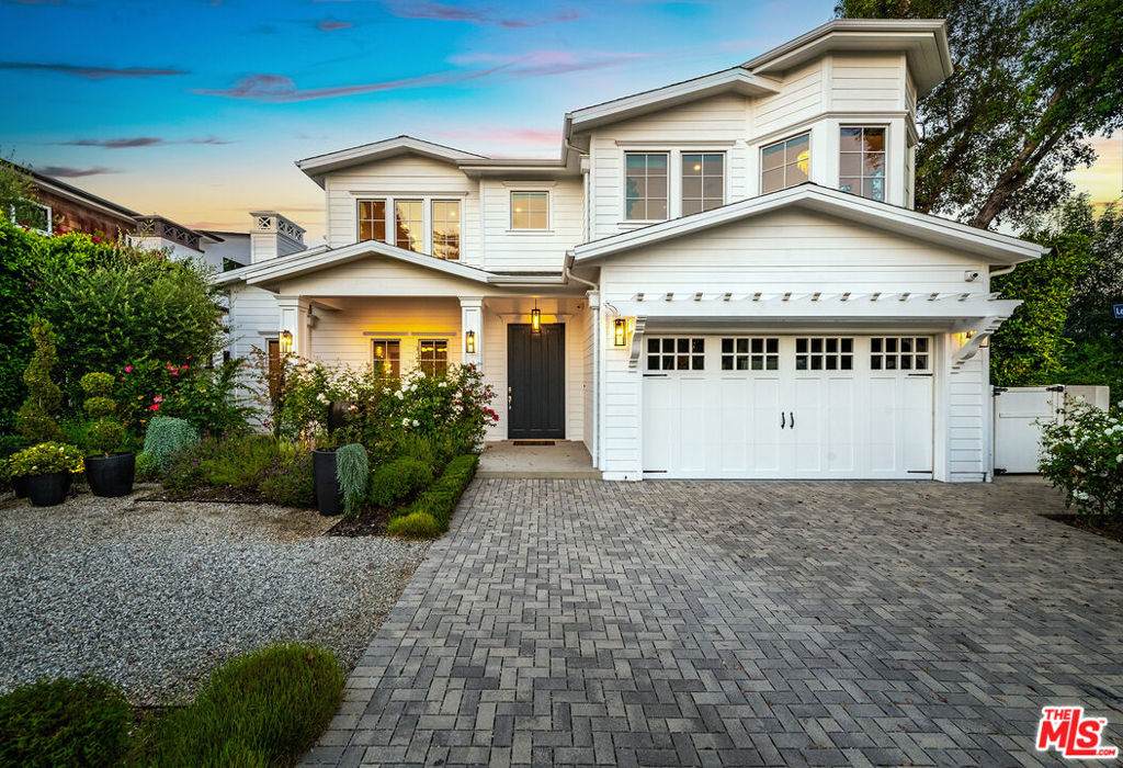 4402 Ledge Avenue - Photo 1