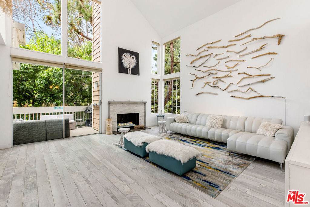 4342 Redwood Avenue - Photo 1