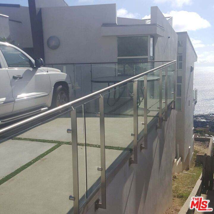 1049 Baja Street - Photo 1