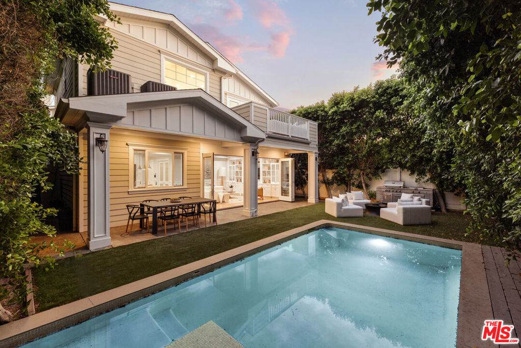 15123 Camarillo Street - Photo 1