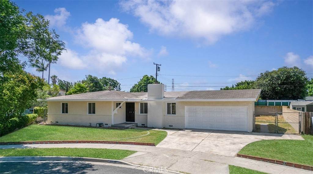 1916 Harle Avenue - Photo 1