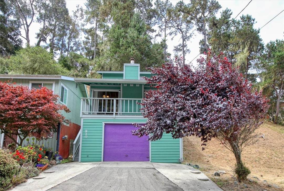 910 Sheffield Street - Photo 1