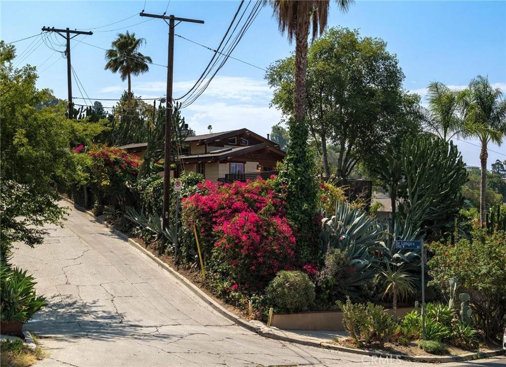 https://bt-photos.global.ssl.fastly.net/socal/orig_boomver_1_374876017-2.jpg