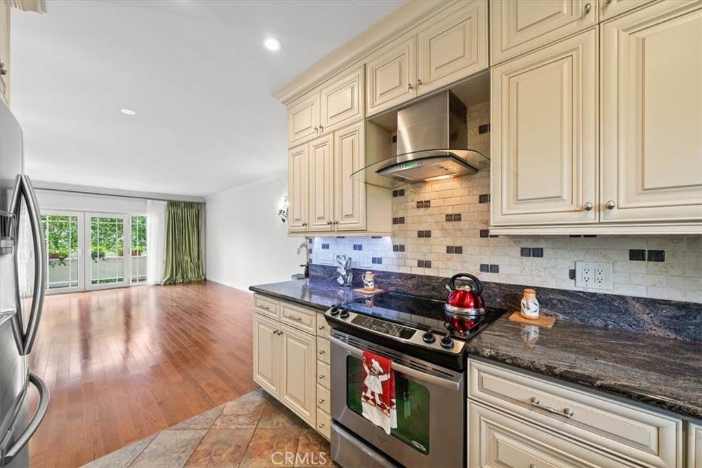 1228 La Cienega Boulevard - Photo 1