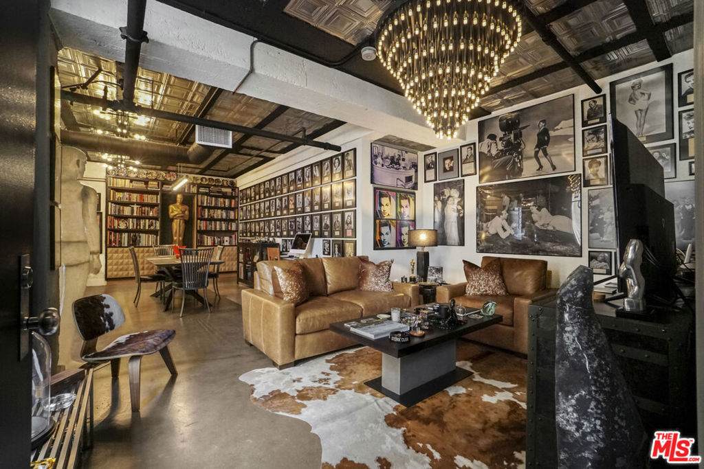 6253 Hollywood Boulevard - Photo 1