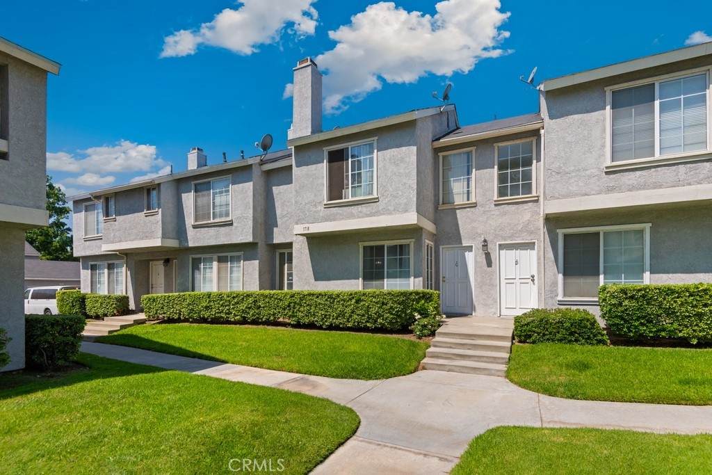 178 Walnut Avenue - Photo 1