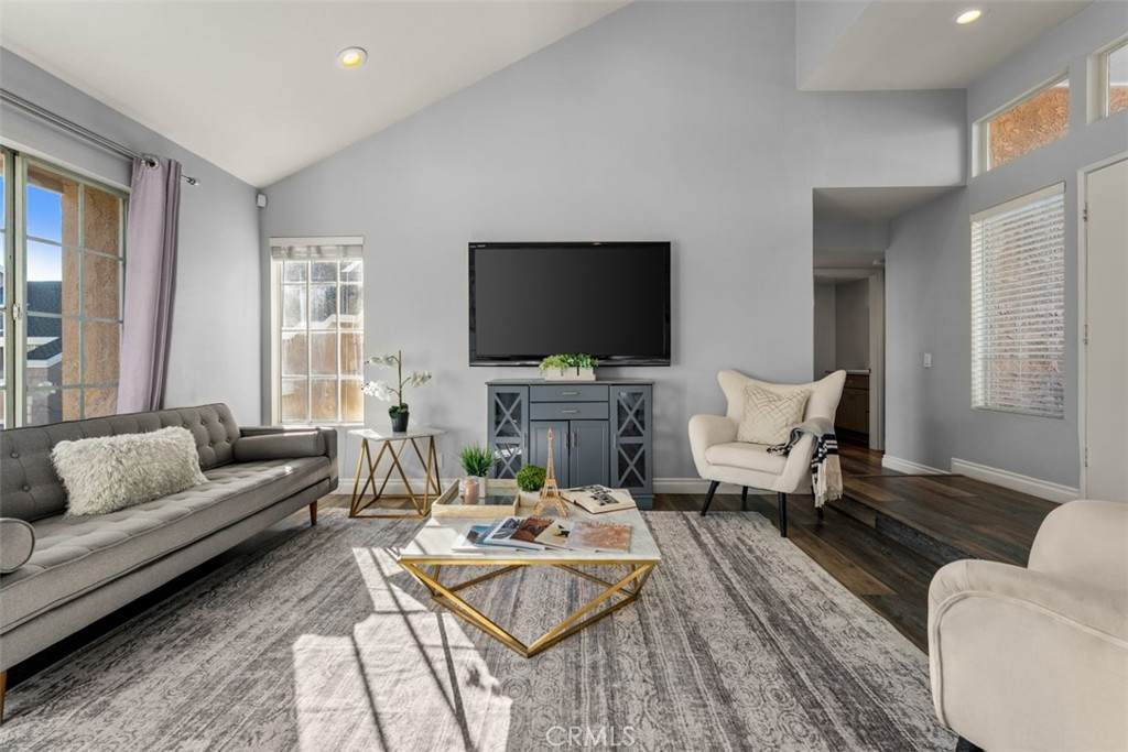 79 Greenfield - Photo 1