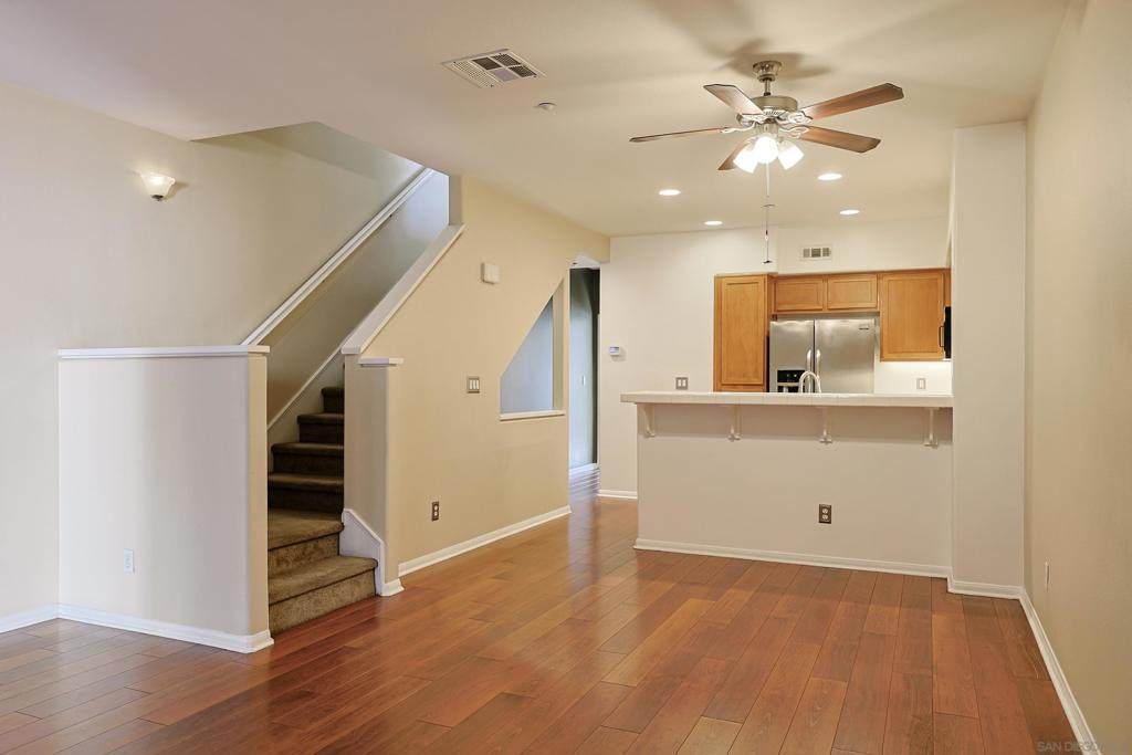 4300 Newton Ave - Photo 1
