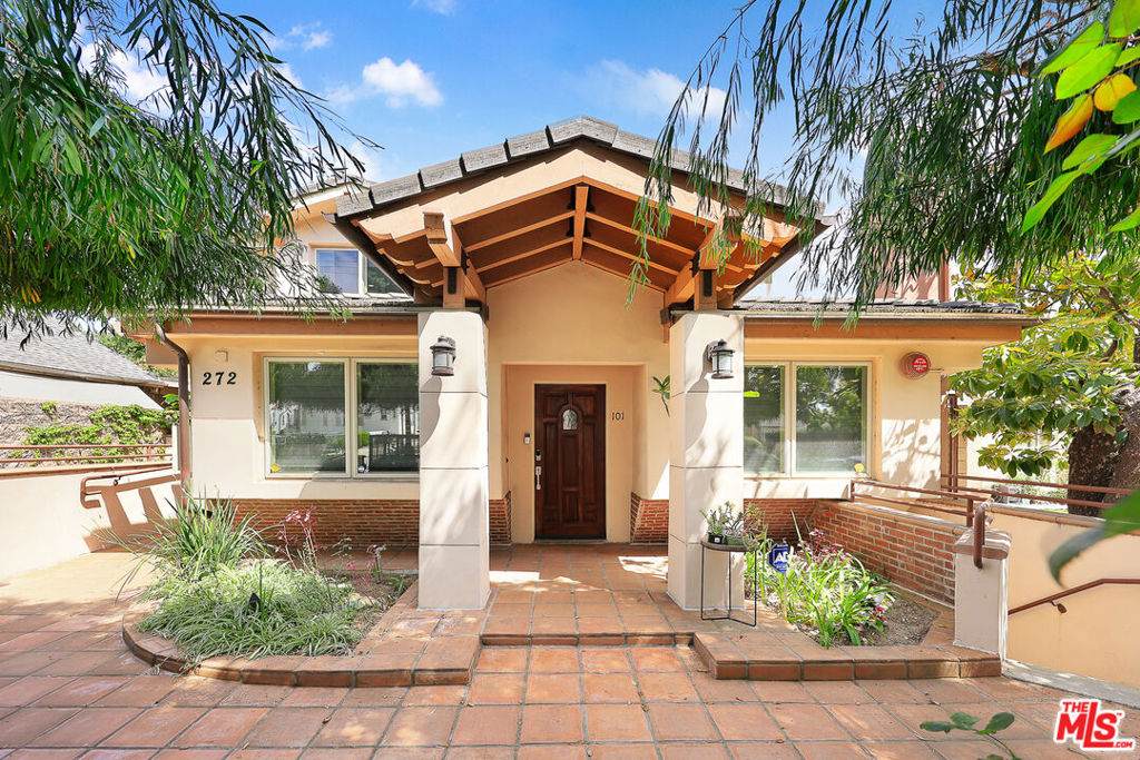 272 Chester Avenue - Photo 1