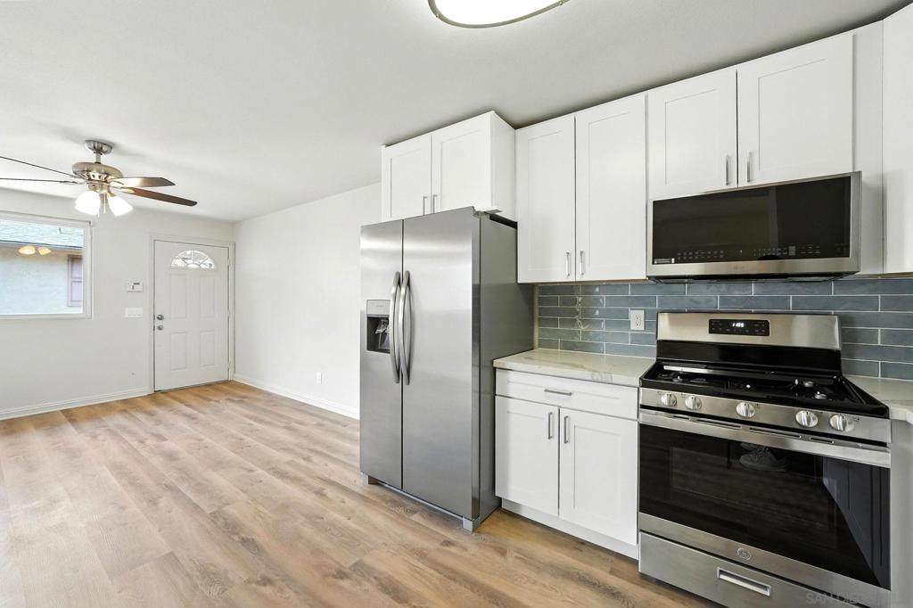 211 47th St - Photo 1