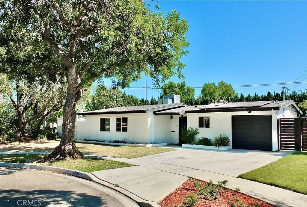 1213 Studebaker Road - Photo 1
