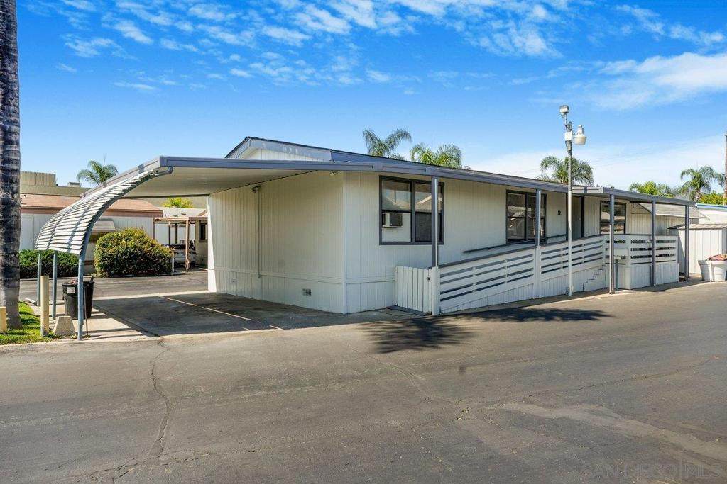 211 Citrus Avenue - Photo 1