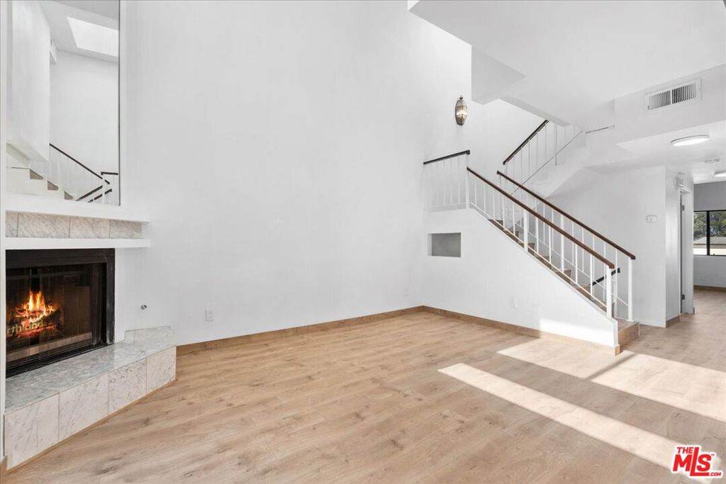 6323 Reseda Boulevard - Photo 1