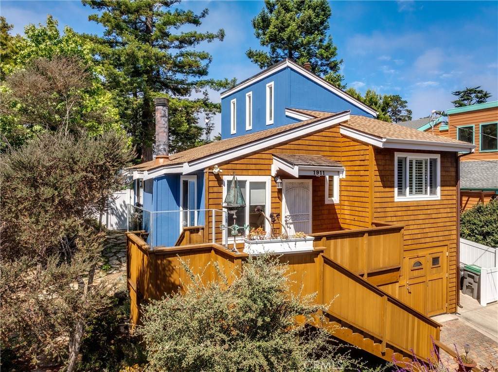 1911 Pineridge Drive - Photo 1