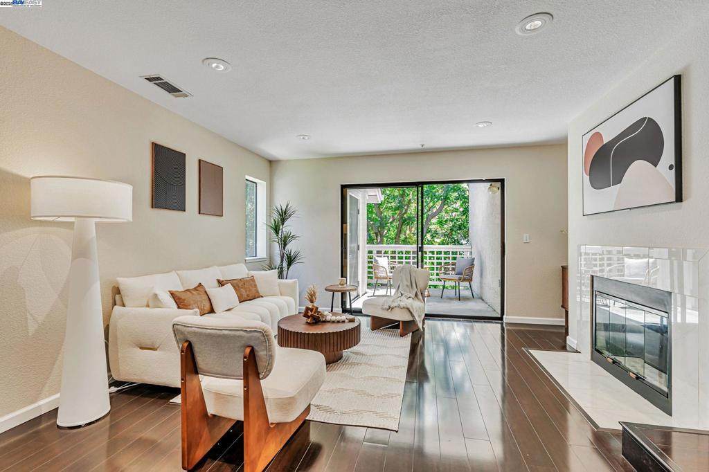 2584 Oak Rd - Photo 1
