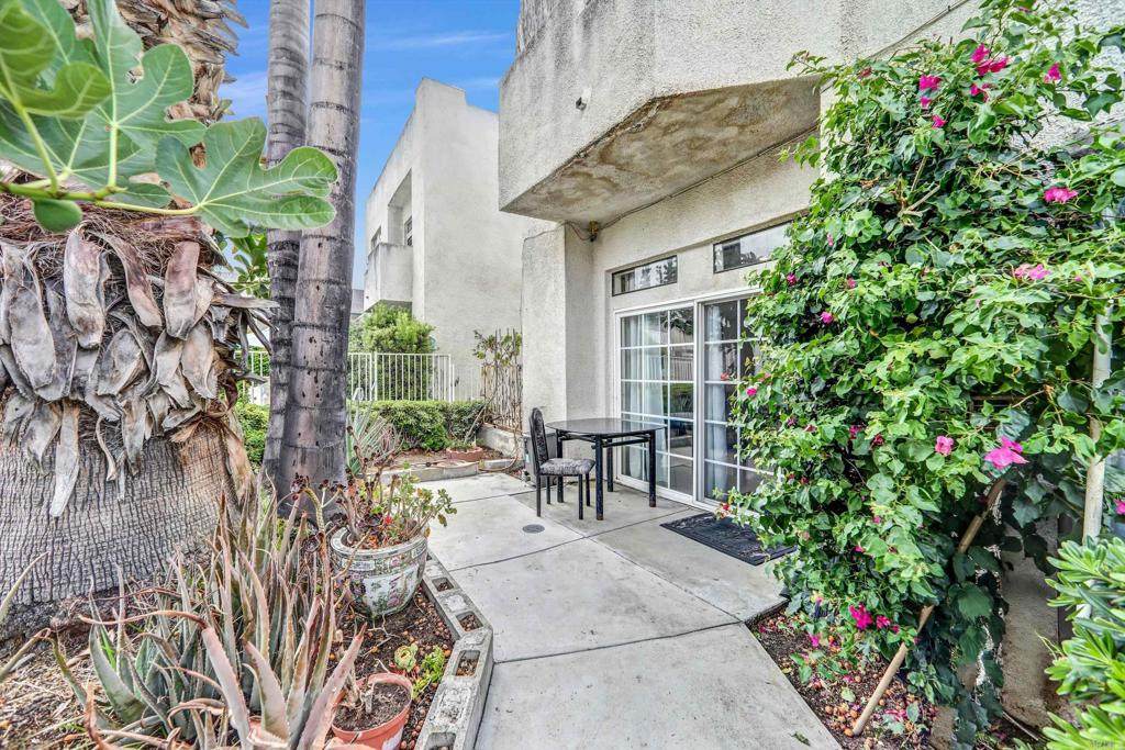 20920 Community Street - Photo 1