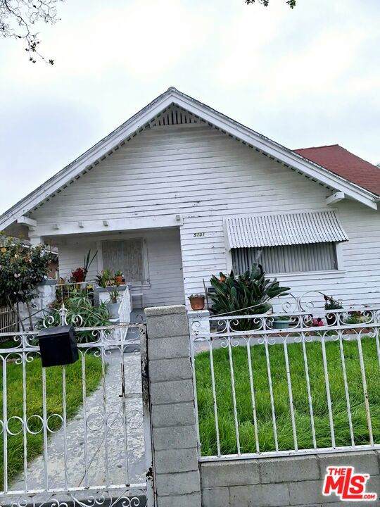 5131 Woodlawn Avenue - Photo 1
