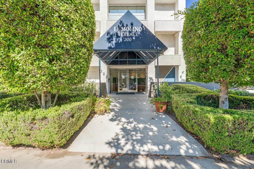 300 El Molino Avenue - Photo 1