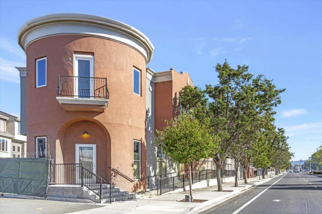 825 A Street - Photo 1