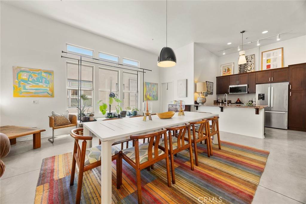 253 Bush Street - Photo 1
